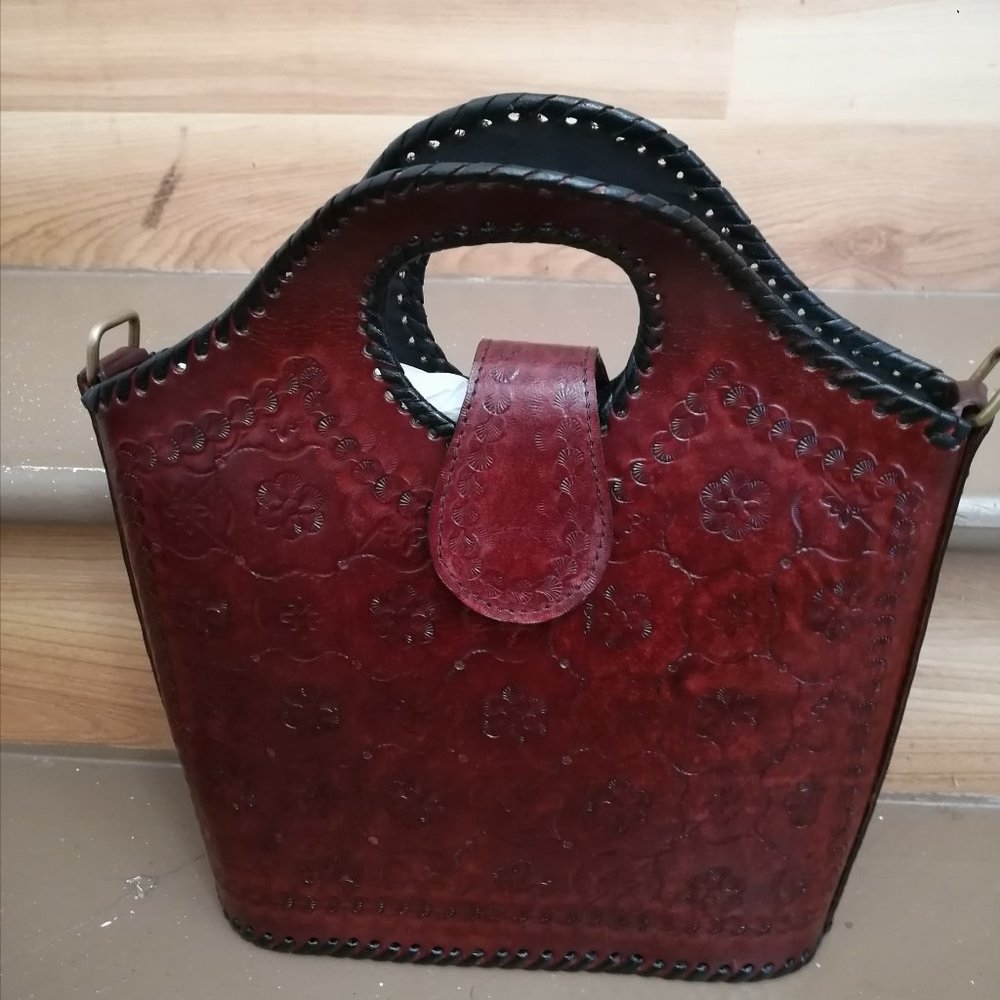 Ladies Genuine Leather Hand Bag with FULL Hand Carving in Rich Mahogany NEW